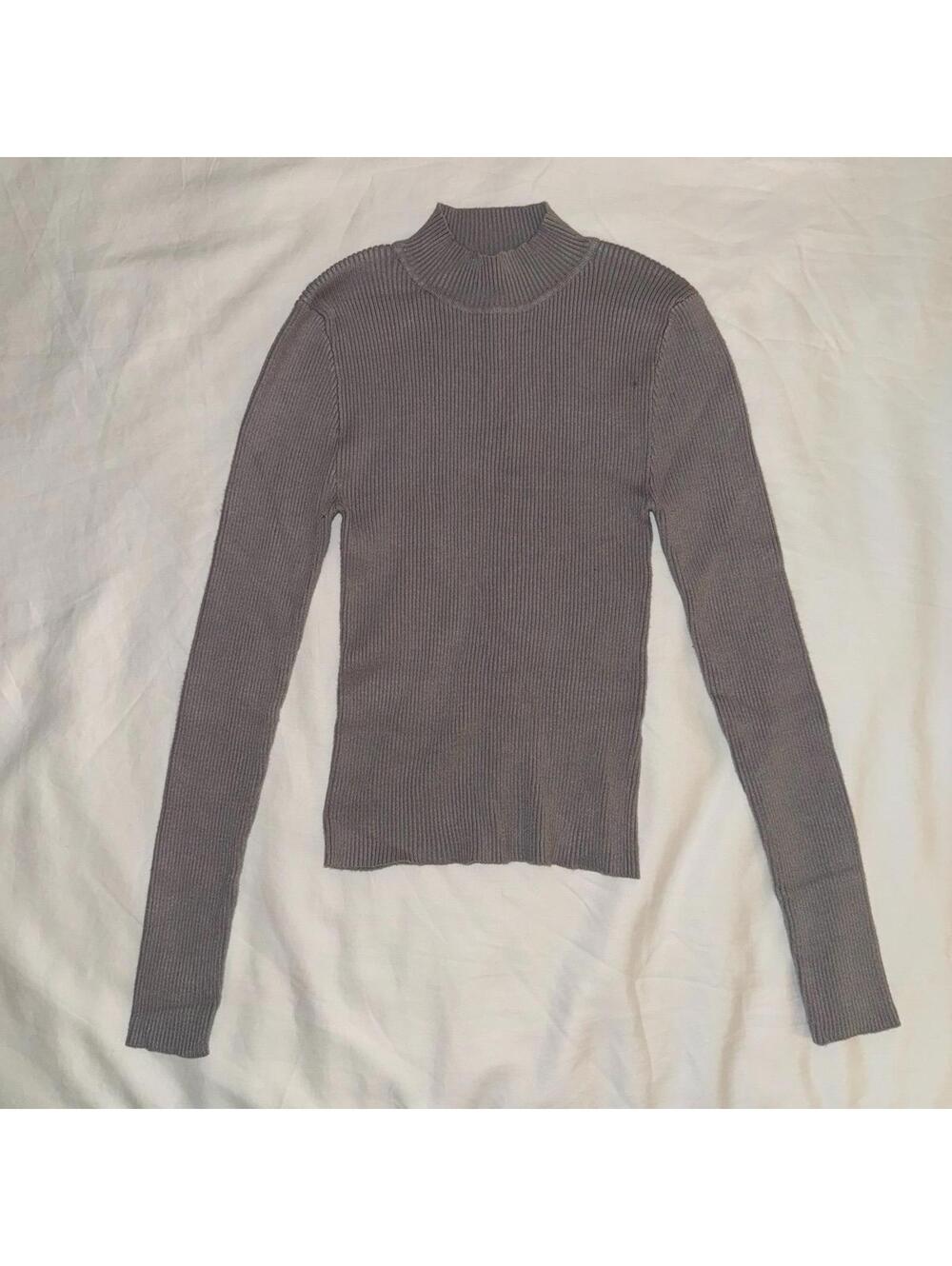 Forever 21 Gray Mockneck Long Sleeve Sweater Small